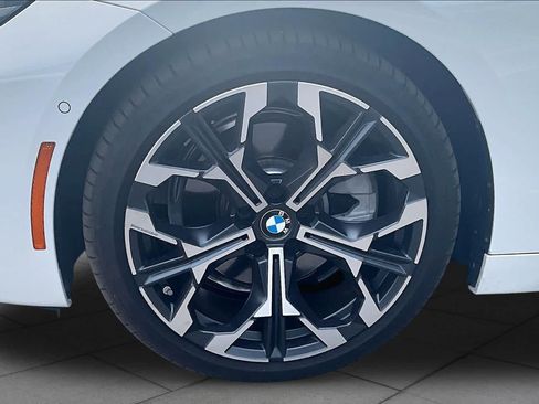 Used 2025 BMW 230i Coupe w/ Convenience Package RWD image 11