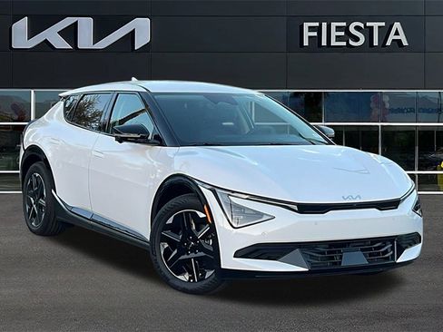 New 2025 Kia EV6 Wind image 1