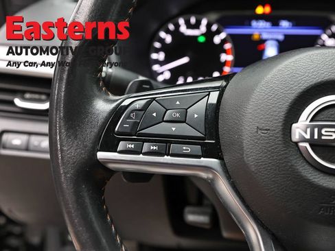 Used 2024 Nissan Altima 2.5 SR FWD image 15