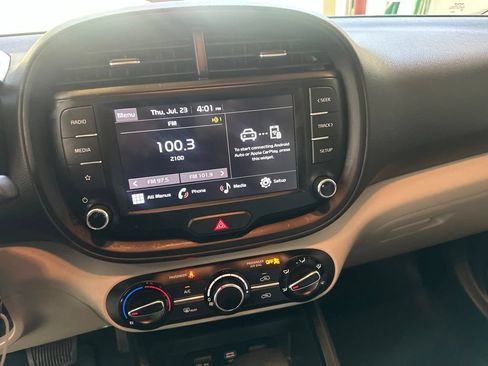 Used 2023 Kia Soul LX FWD image 14