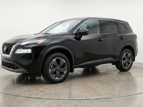 Used 2025 Nissan Rogue SV AWD/4WD image 3