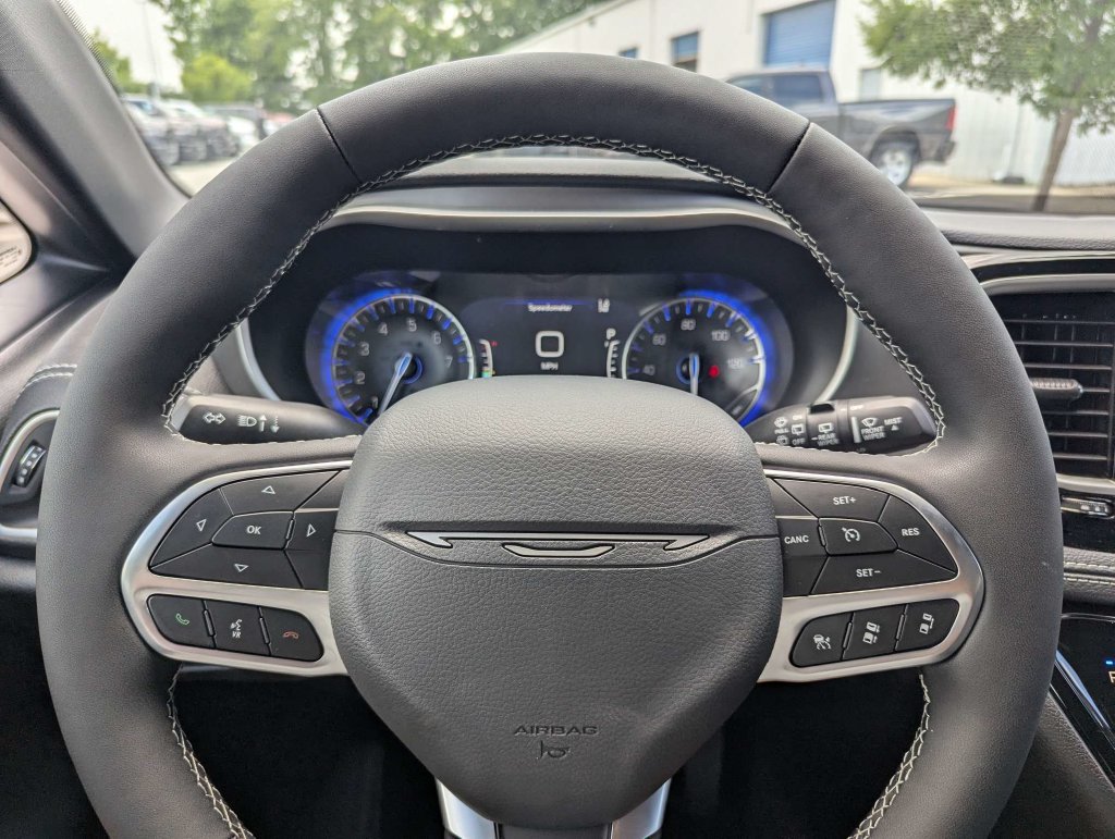 New 2027 Chrysler Pacifica Select w/ Family Tech Group FWD image 26