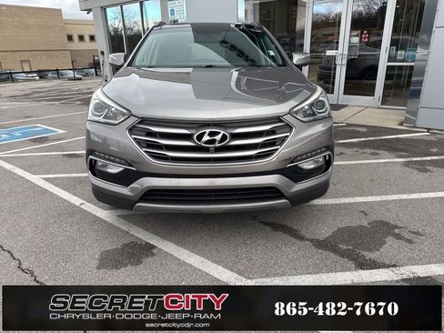 Used 2018 Hyundai Santa Fe Sport image 2
