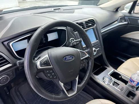 Used 2018 Ford Fusion Titanium AWD/4WD image 6