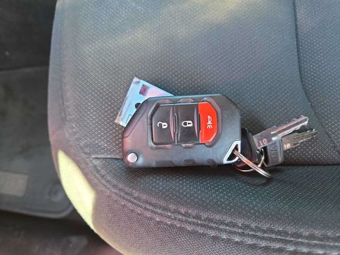Used 2019 Jeep Wrangler Unlimited Sport S AWD/4WD image 28