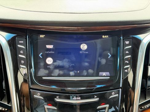Used 2017 Cadillac Escalade Luxury AWD/4WD image 79