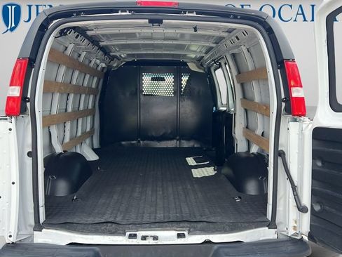Used 2024 GMC Savana 2500 w/ Driver Convenience Package RWD image 9