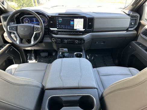 Used 2025 Chevrolet Silverado 1500 RST AWD/4WD image 16