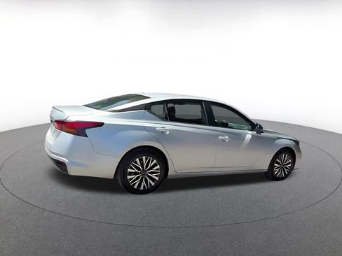Used 2026 Nissan Altima 2.5 SV FWD image 15