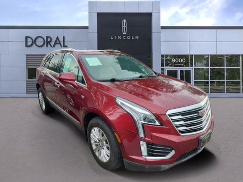 Used 2018 Cadillac XT5 FWD image 1