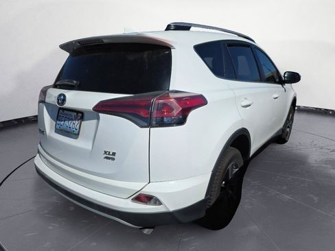 Used 2016 Toyota RAV4 XLE AWD/4WD image 3