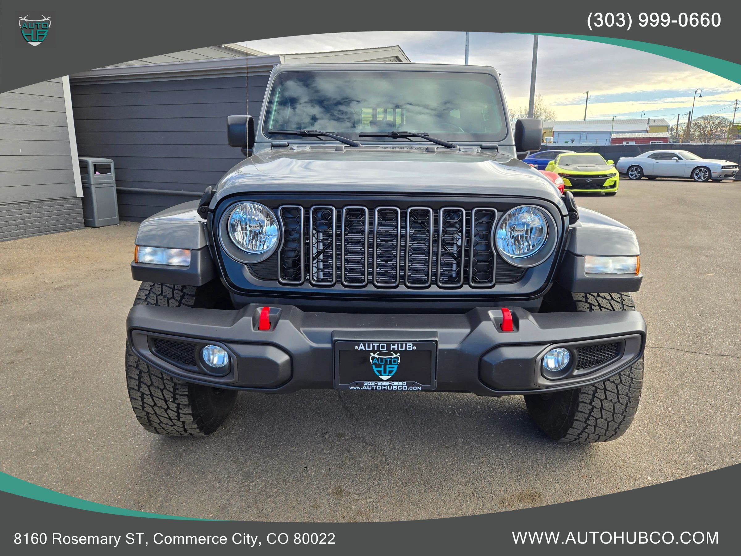 Used 2020 Jeep Wrangler Unlimited Sahara w/ Cold Weather Group AWD/4WD image 3