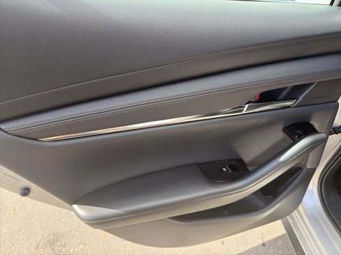 New 2026 MAZDA MAZDA3 Hatchback w/Premium Plus Pkg image 26