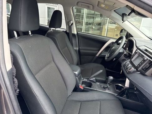 Used 2018 Toyota RAV4 LE w/ All Weather Liner Package image 31