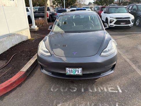 Used 2019 Tesla Model 3 Long Range image 2