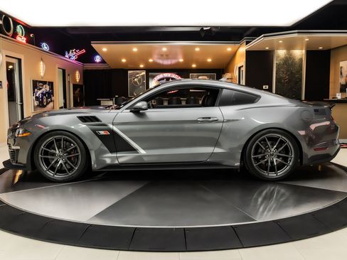 Used 2021 Ford Mustang GT Premium w/ GT Performance Package RWD image 16