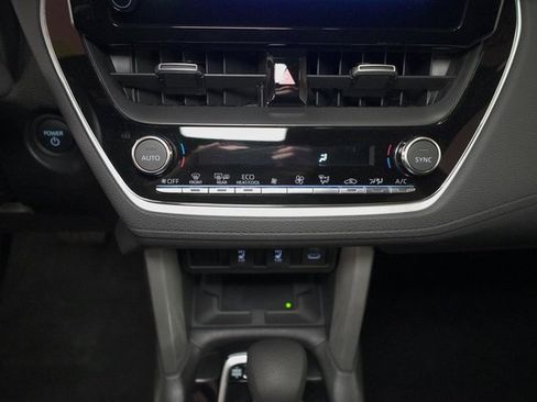 Certified 2024 Toyota Corolla Cross XSE image 20