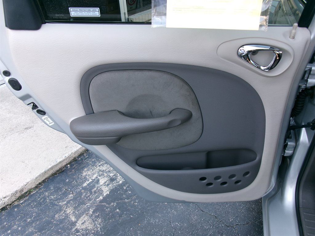 Used 2001 Chrysler PT Cruiser FWD image 37
