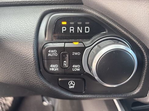 Used 2022 RAM 1500 Big Horn AWD/4WD image 12