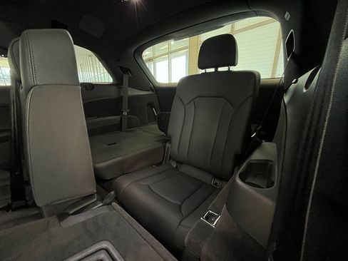 Used 2021 Audi Q7 2.0T Premium Plus w/ Premium Plus Package image 29
