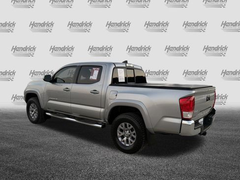 Used 2017 Toyota Tacoma SR5 w/ Tow Package AWD/4WD image 8