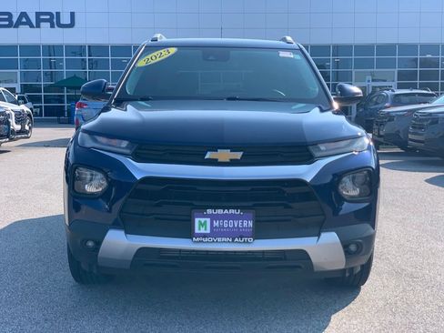 Used 2023 Chevrolet TrailBlazer LT w/ Convenience Package AWD/4WD image 2