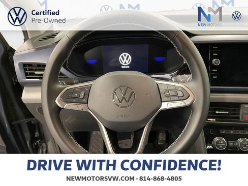 Certified 2024 Volkswagen Taos SE image 12