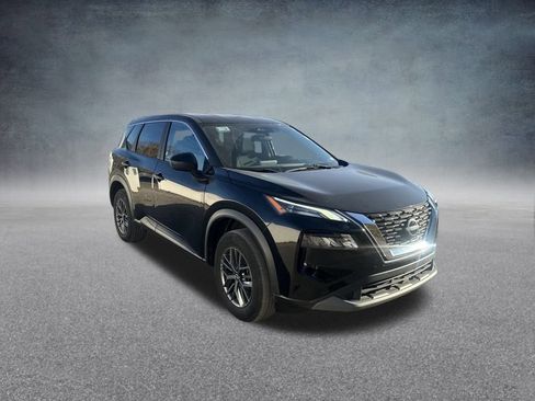 Used 2023 Nissan Rogue S image 38