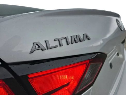 Used 2024 Nissan Altima 2.5 SR FWD image 8