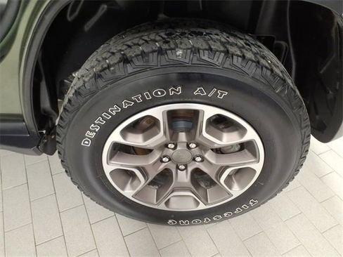 Used 2020 Jeep Cherokee Trailhawk w/ Cold Weather Group image 16