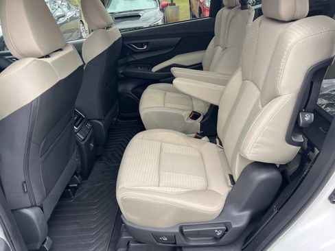 Certified 2025 Subaru Ascent Premium w/ Popular Package #2 image 20