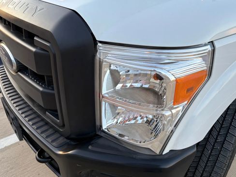 Used 2013 Ford F350 XL w/ Camper Pkg image 17