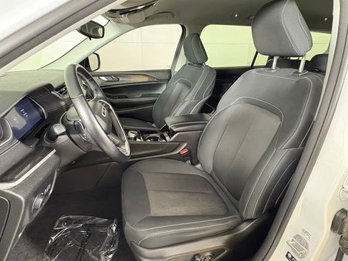 Used 2022 Jeep Grand Cherokee L Laredo w/ Luxury Tech Group I image 18