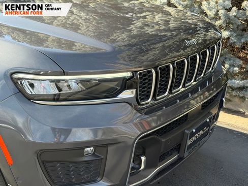 Used 2024 Jeep Grand Cherokee L Overland w/ Trailer Tow Package image 15