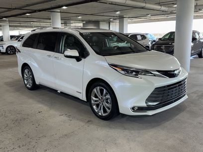 Used 2021 Toyota Sienna Platinum