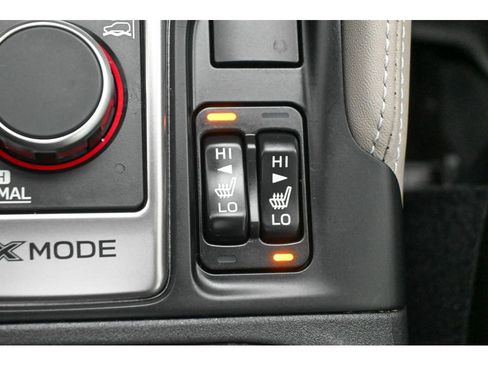 Used 2022 Subaru Forester Limited image 44