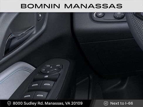 New 2025 Chevrolet Trax LT image 22