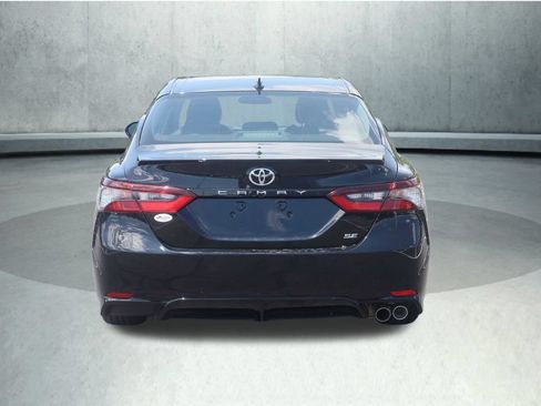 Used 2024 Toyota Camry SE FWD image 11