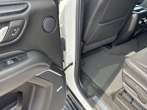 Used 2021 GMC Yukon Denali AWD/4WD image 24