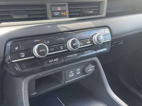 Used 2023 Honda Pilot EX-L image 30