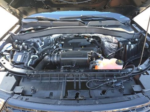 Used 2020 Ford Explorer XLT w/ Equipment Group 202A AWD/4WD image 26