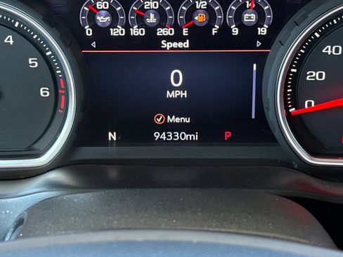 Used 2019 Chevrolet Silverado 1500 High Country w/ Technology Package image 35