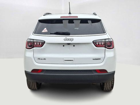 Used 2023 Jeep Compass Latitude image 6