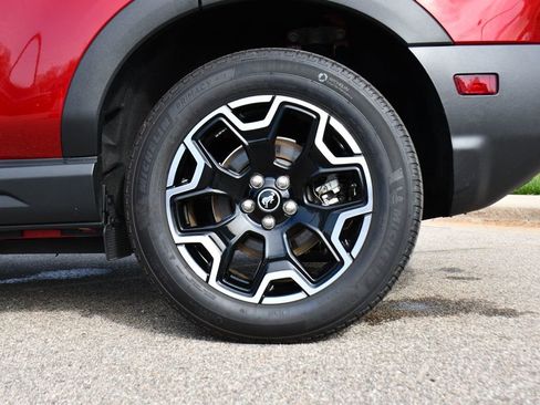 Used 2025 Ford Bronco Sport Outer Banks w/ Outer Banks Tech Package+ image 40