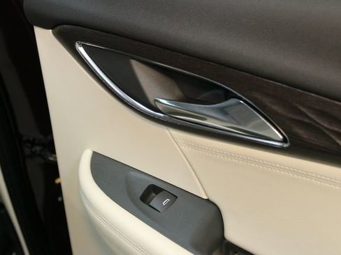 Used 2023 Buick Envision Avenir image 13