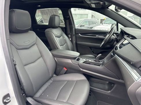 Used 2022 Cadillac XT5 Premium Luxury image 29
