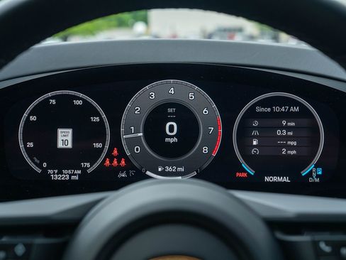 Certified 2024 Porsche Cayenne AWD/4WD image 26