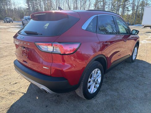 Used 2020 Ford Escape SE image 7