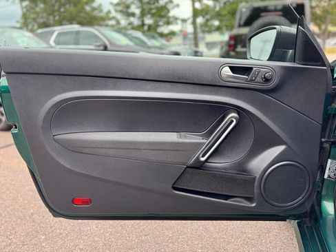 Used 2018 Volkswagen Beetle 2.0T S FWD image 12