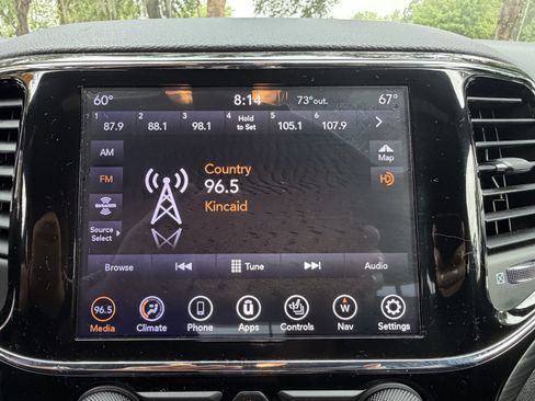 Used 2020 Jeep Grand Cherokee Altitude RWD image 23